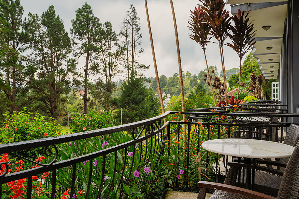 deluxe room king balcony at cameron highlands resort