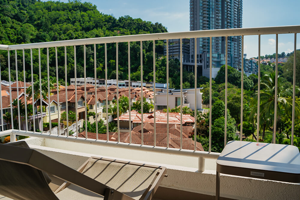 deluxe king room balcony at doubletree resort by hilton penang