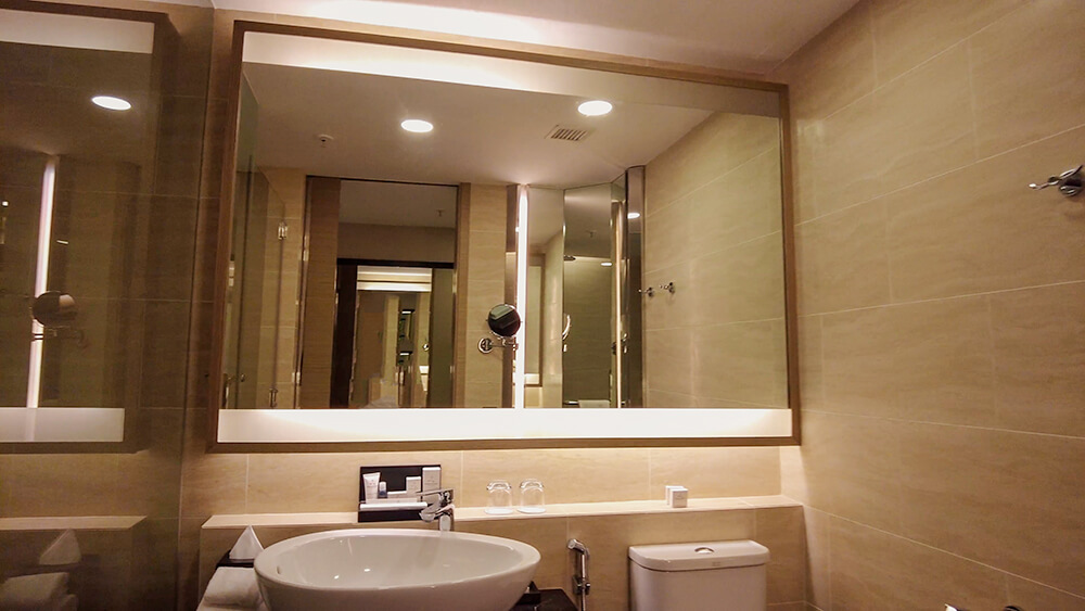 executive deluxe king room bathroom injw marriott kuala lumpur