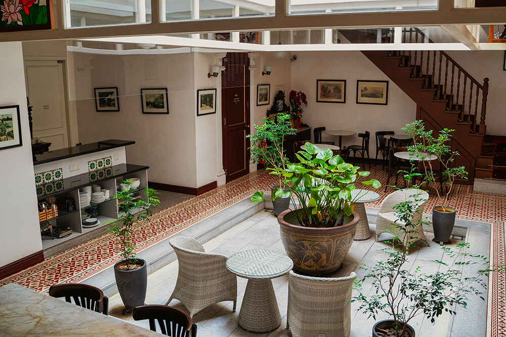 courtyard in nam keng hotel