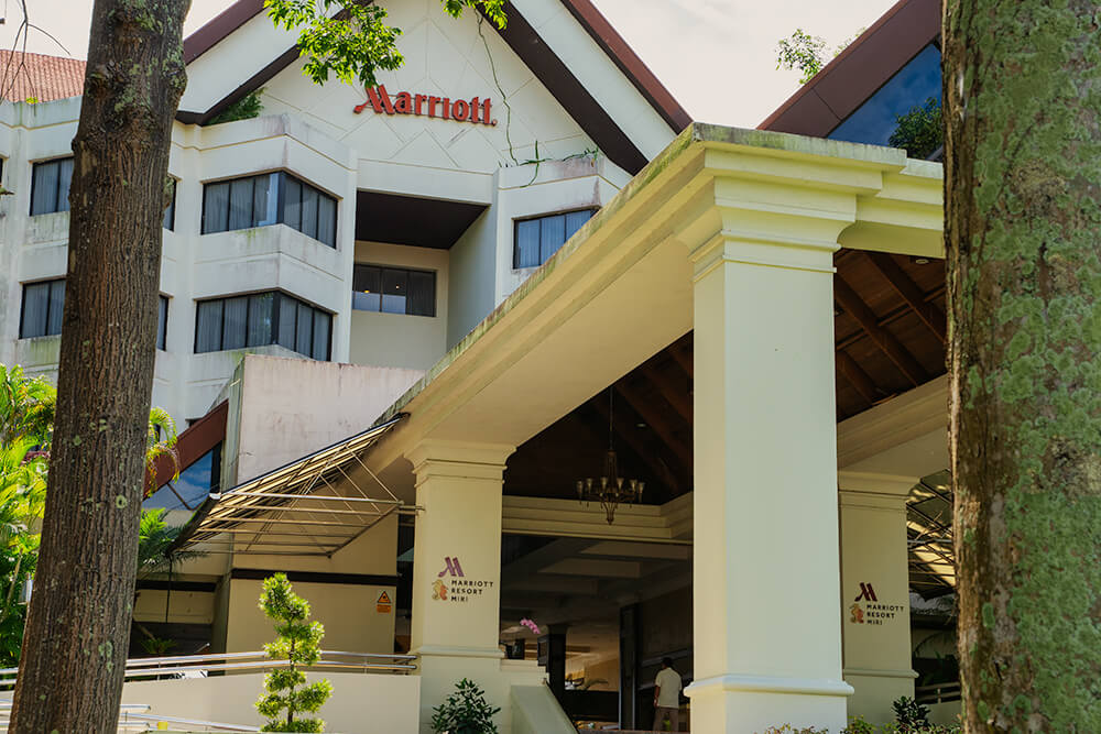 entrance at miri marriott resort & spa