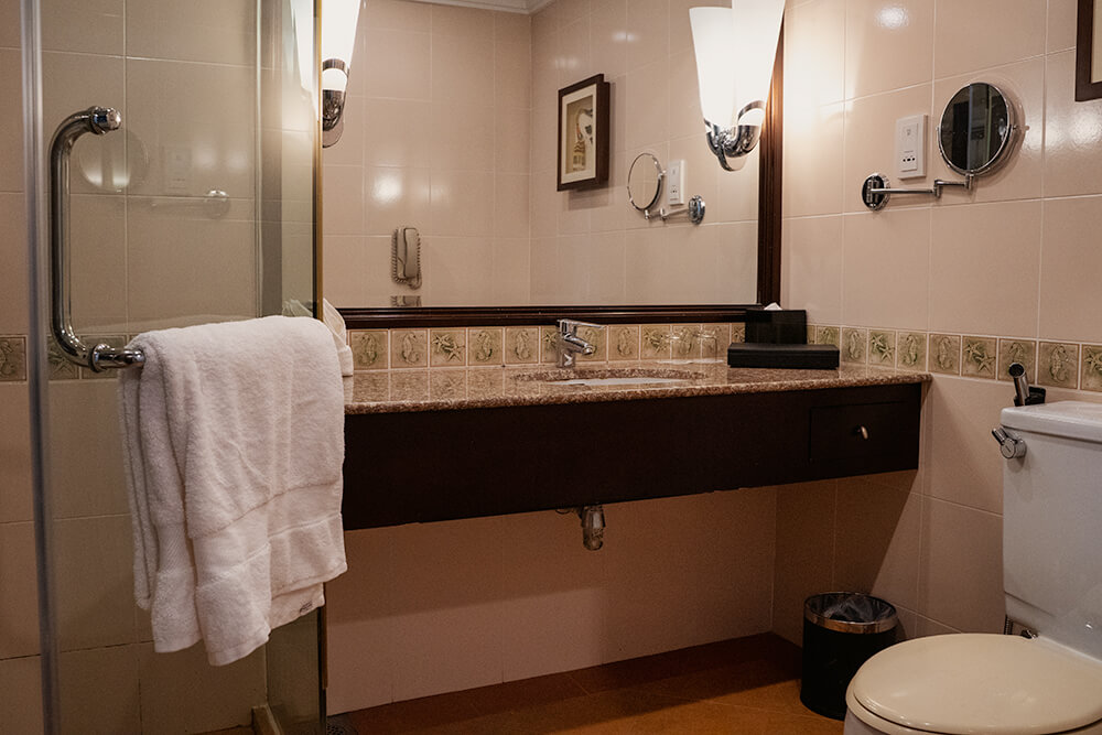 ocean suite room bathroom at the miri marriott resort & spa
