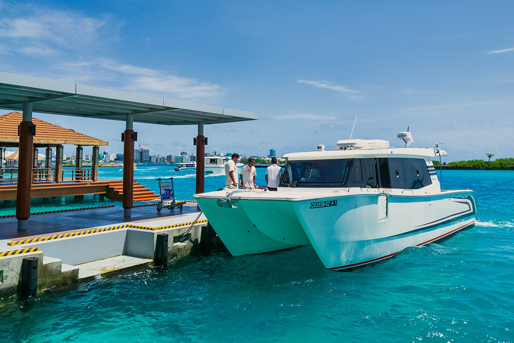 hilton maldives speed boat