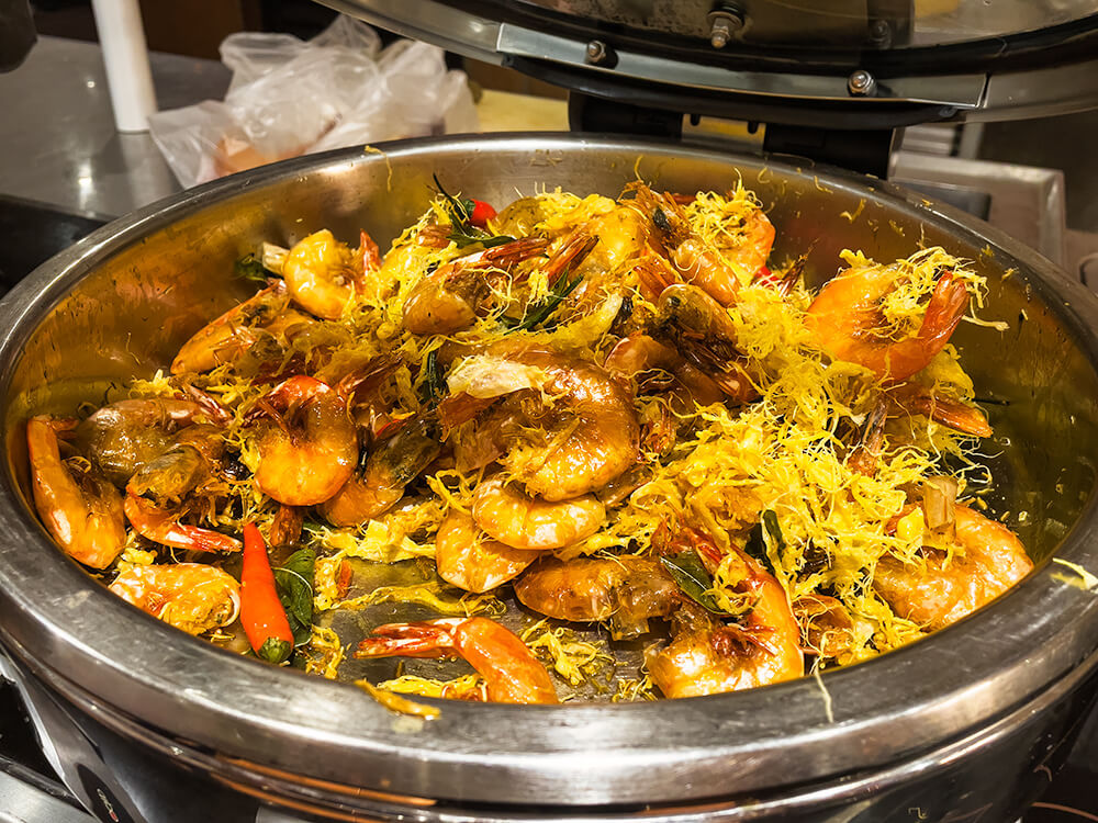 salted egg shrimp with curry leaves in Miri Marriott Resort & Spa