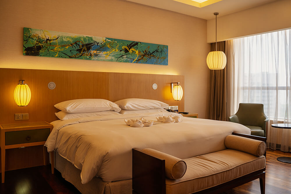 king one bed room suite in the doubletree by hilton melaka