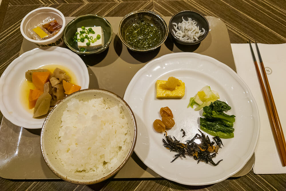 breakfast in the yokohama bay sheraton hotel & towers