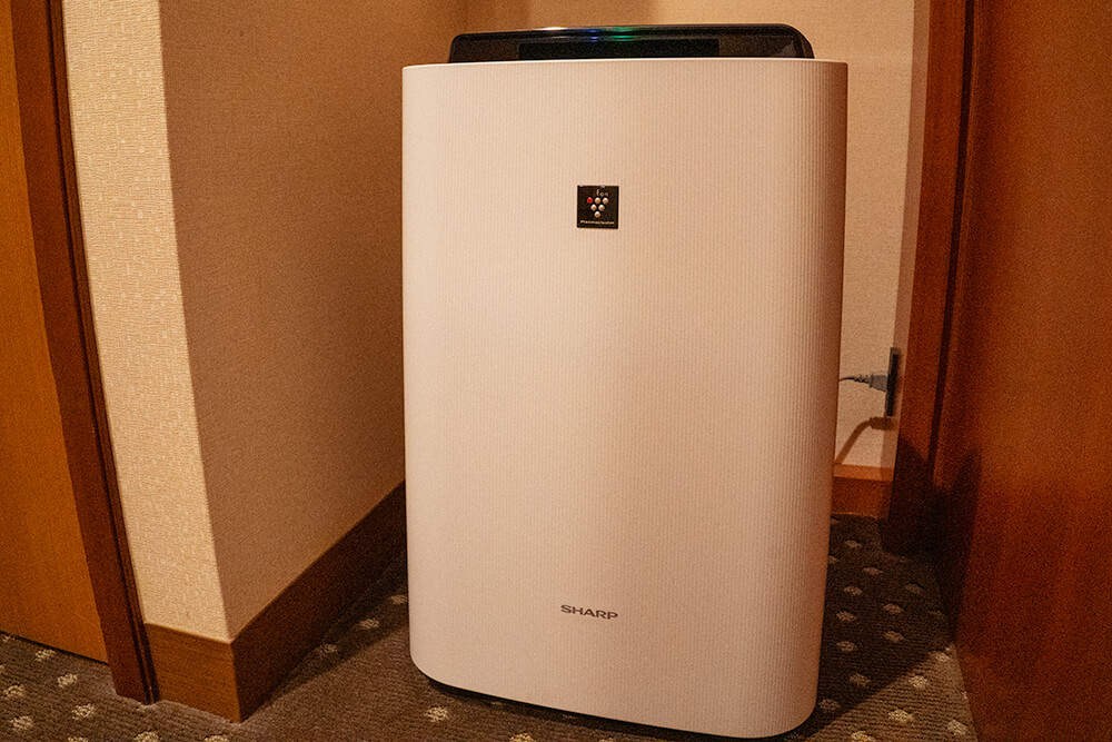 air purifier was installed in the room at the yokohama bay sheraton hotel & towers