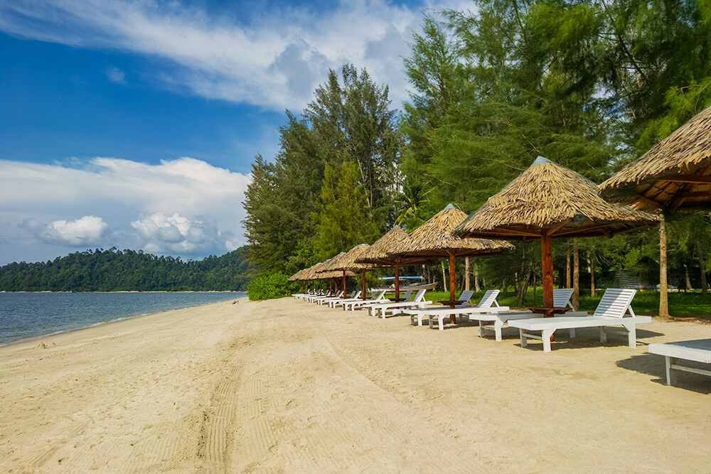 private beach in doubletree by hilton damai laut resort