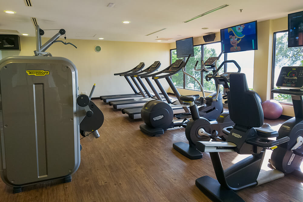 gym in doubletree by hilton damai laut resort