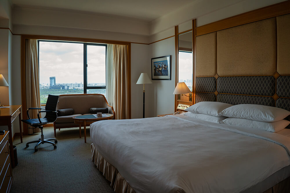 r club king guest river view room in renaissance riverside hotel saigon