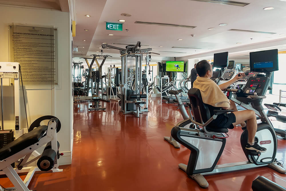 gym in renaissance riverside hotel saigon