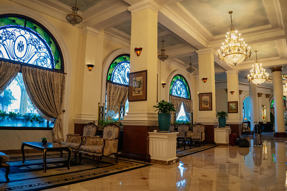 lobby in hotel majestic saigon